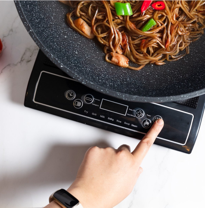 Royalty Line® EIP2000 Stand-Induktionskochfeld – 1 Kochzone – Geeignet für Töpfe und Pfannen von 15 bis 25 cm – 2000 W Leistung – 1 Kochfeld – Timer – Schwarz